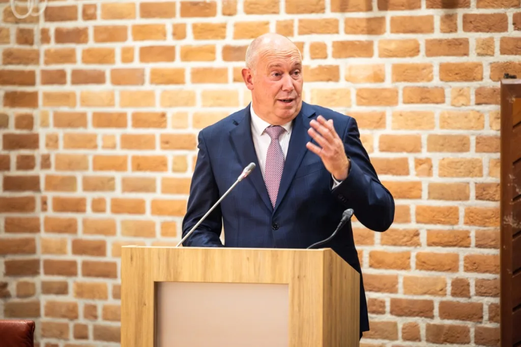 Bert Boerman ge&iuml;nstalleerd als nieuwe wethouder van Ommen