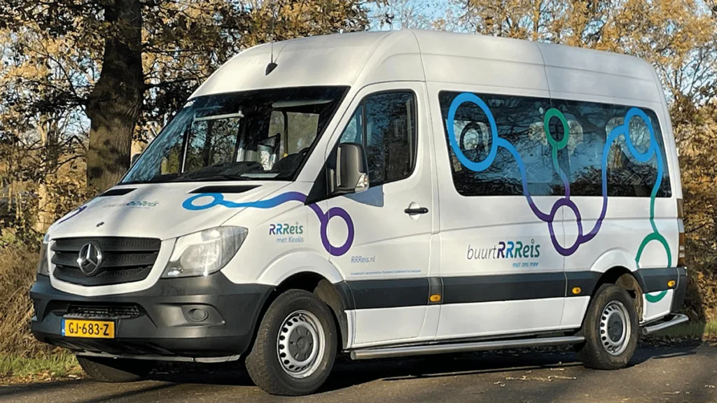 Van idee tot buslijn 569: nieuwe buurtbus Lemelerveld-Ommen van start