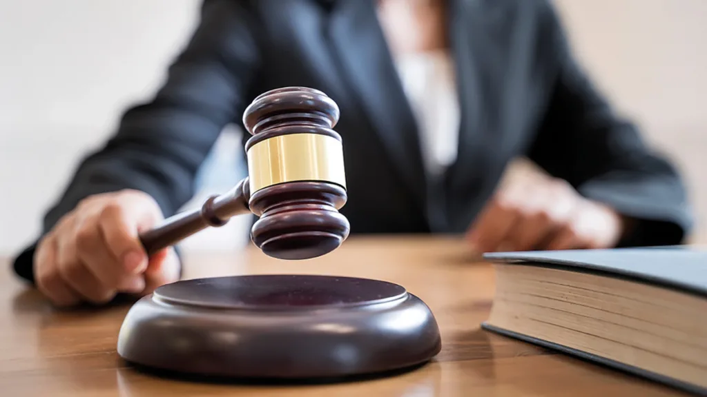 Hof straft vader (33) voor misbruik en poging tot doodslag baby