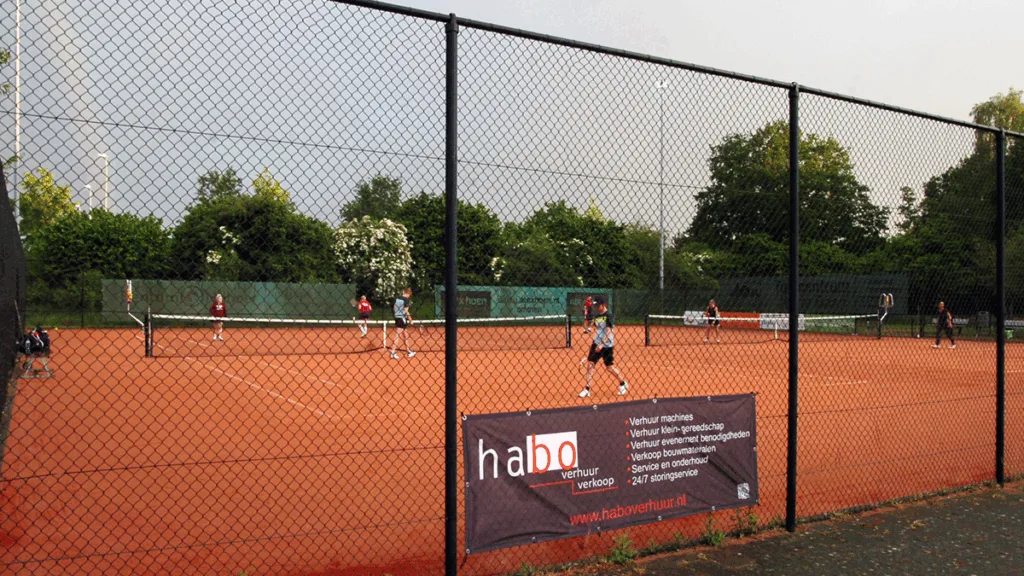 Grote belangstelling voor Pinkstertoernooi Tennis Club Ommen