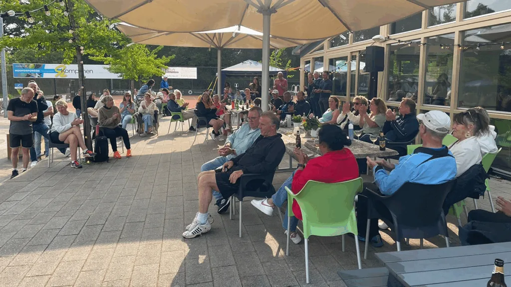 187 Tennisliefhebbers Stralen tijdens Pinkster Open Toernooi 2025