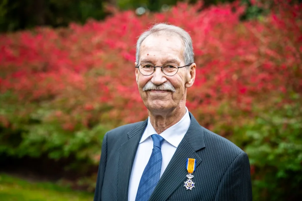 Hans van Bruggen uit Ommen Lid in Orde van Oranje-Nassau