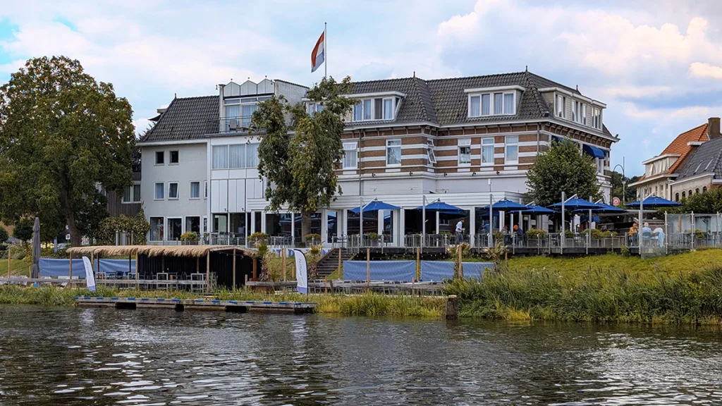 Opvang nareizigers in Ommen in Hotel De Zon: start maandag