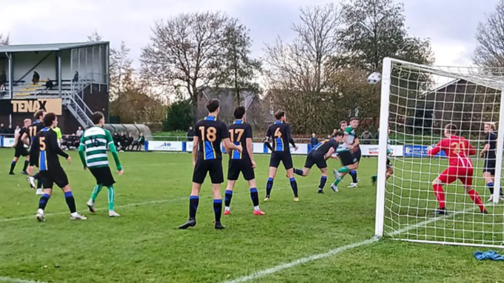 FC Ommen zakt onder streep na kansloze 0-4 nederlaag