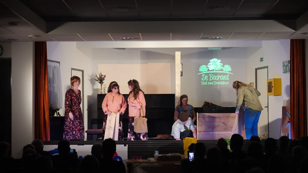 Komedie B&amp;B Bomvol: actueel spektakel in Theater Carrousel