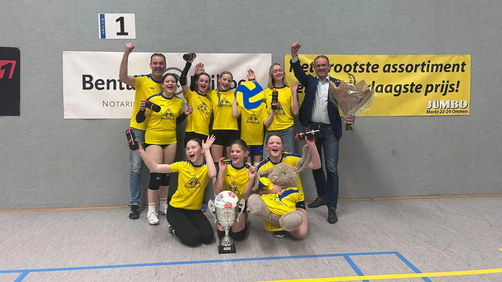 Sint Bernardus wint 34e scholenvolleybaltoernooi Ommen