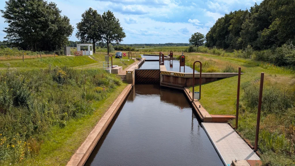 Sluis Junne heropend: vaarweg op de Vecht weer vrij